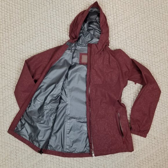 Athleta Drizzle Rain Shell Jacket Cherrywood Red Wallflower Sz Medium - Picture 7 of 12